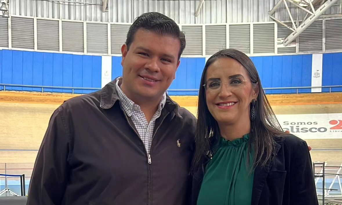 Regidor Julio García impulsa mejoría en la educación de Tlaquepaque junto a la Presidenta Laura Imelda